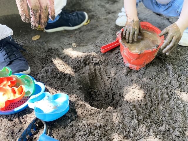 砂遊び