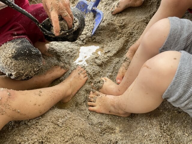 砂遊び